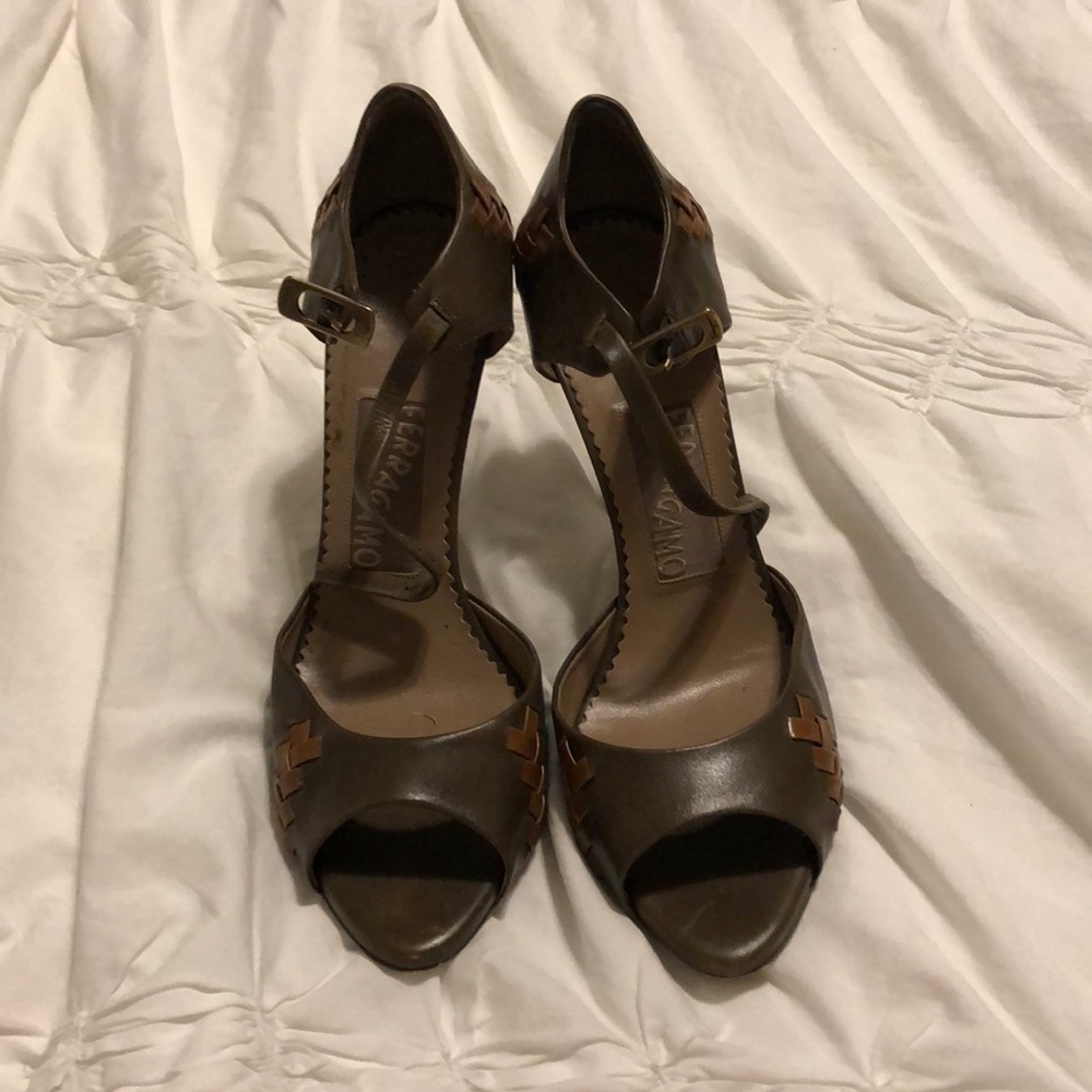Ferragamo strappy heel 8.5. Good condition!